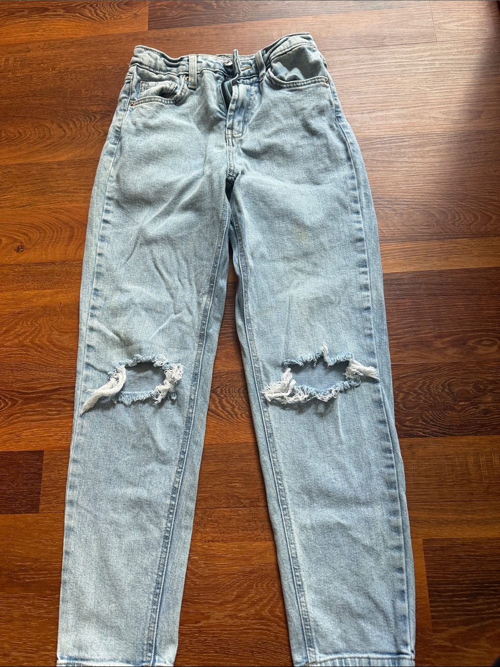 Light Wash Distressed Women’s Mom Jeans - Casual High-Rise Fit